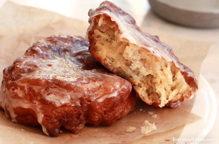 homemade-apple-fritters-everydaydishes_com-H-740x486.webp