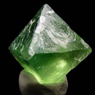 fluorite-octahedron-example-3.webp