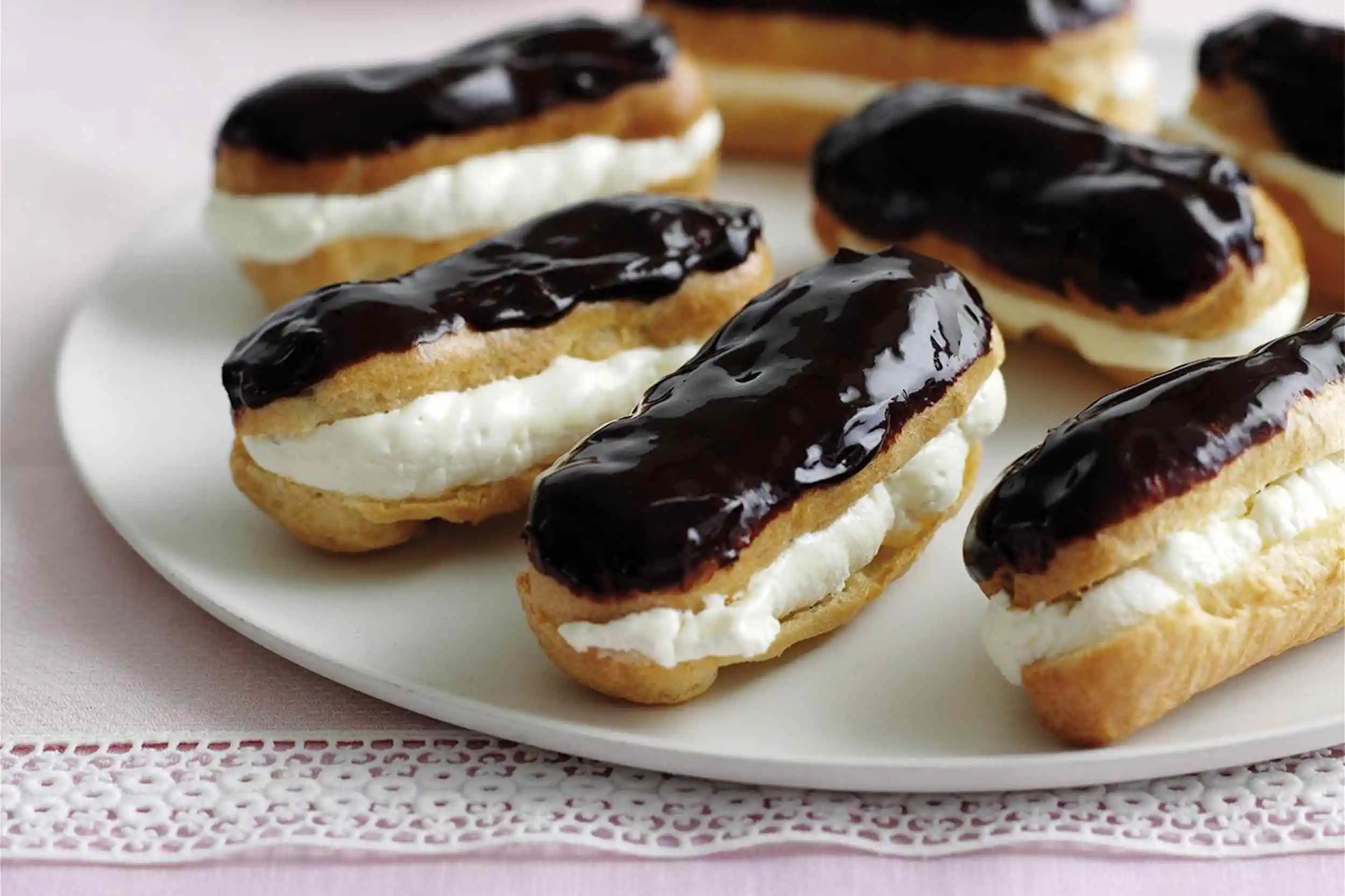 chocolate-eclair-583314f15f9b58d5b127dcc4.webp chocolate-eclair-583314f15f9b58d5b127dcc4.webp