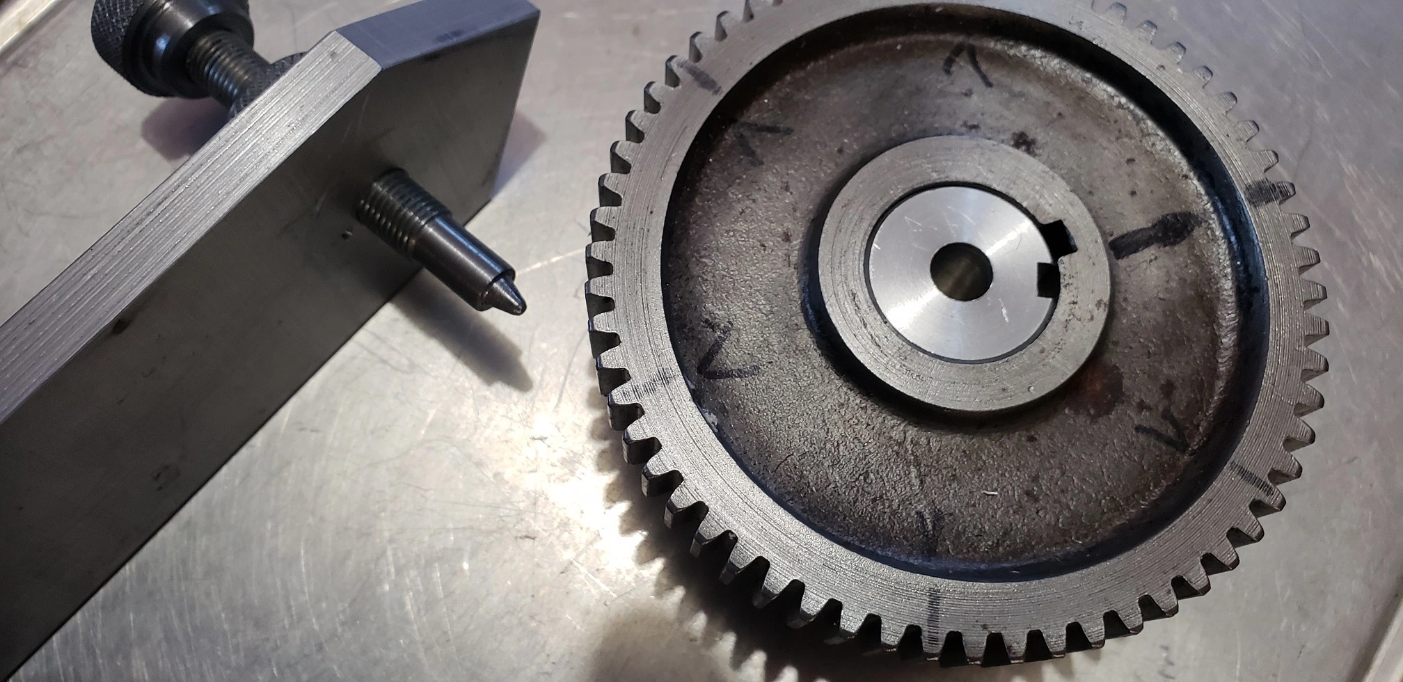 60 tooth gear and locating bolt.webp