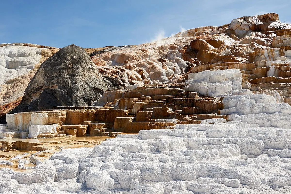 Mammoth_Terraces.webp Mammoth_Terraces.webp