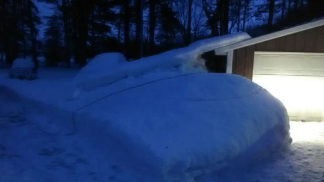 SnowGarage.webp
