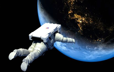 00-astronaut-slide-1455316202.jpg