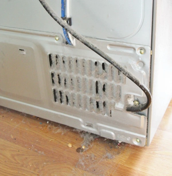 Blocked-Airvents-on-Fridge.webp