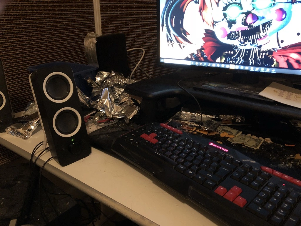 desk.webp