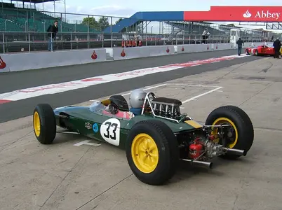 Lotus_33_Silverstone.webp