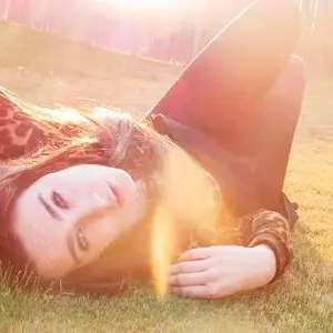 Mor pictures of me with brown hair :P