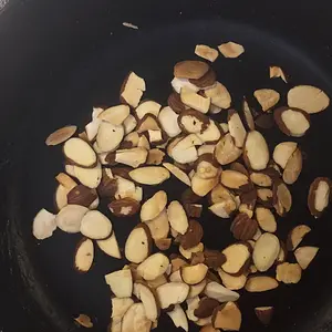 Toasted almonds