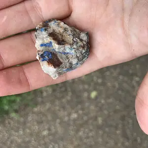 Azurite on matrix
