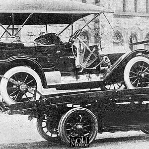 1910 Studebaker Electric Truck Car hauler