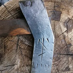 Antique splitting maul opposite side .