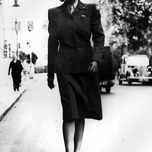 Marlene Dietrich 1944 USO