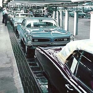 1967 Pontiac GTO assembly line
