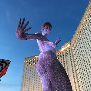 Los Vegas sculpture