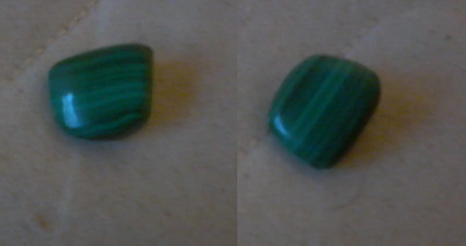 Malachite cabochon