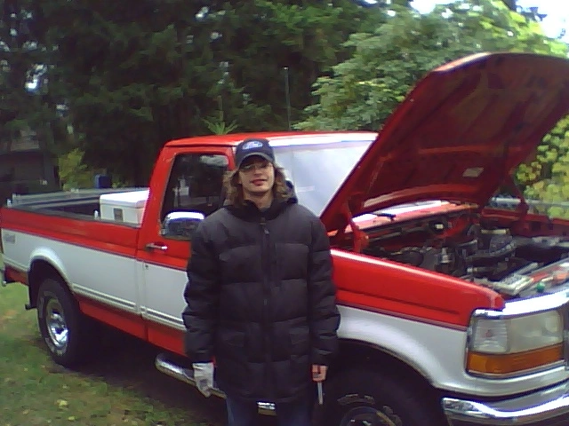 my 1995 ford f-150 xlt, regular cab, 4x4, 5 speed maual, 5.0 v8 302