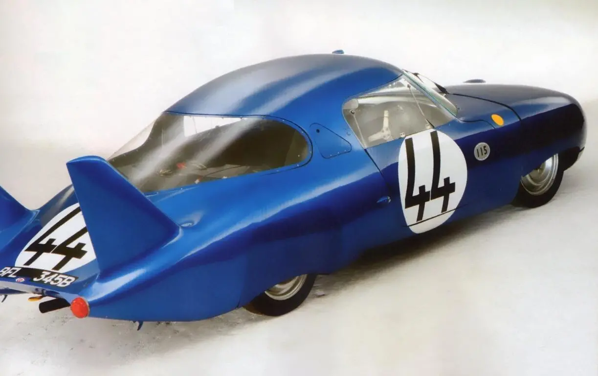 Panhard stream liner