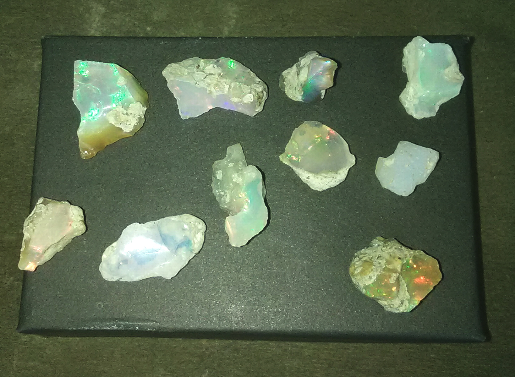 Raw Opals 01