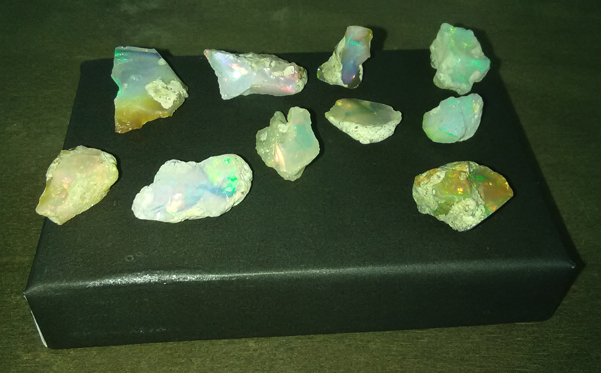 Raw Opals 02