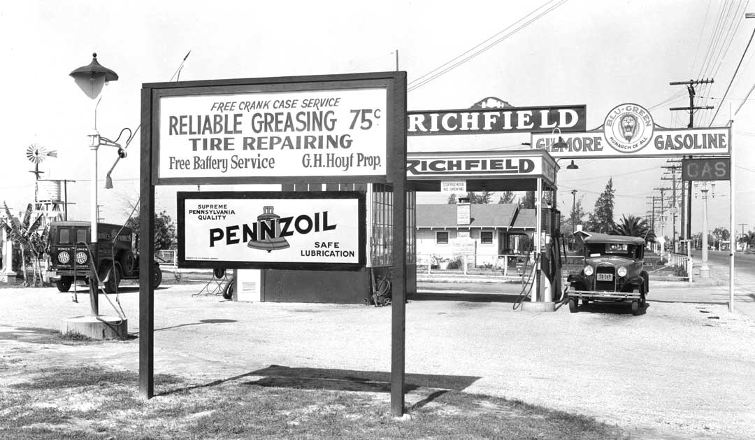 Richfield Gilmore Pennzoil Gas Station 1930