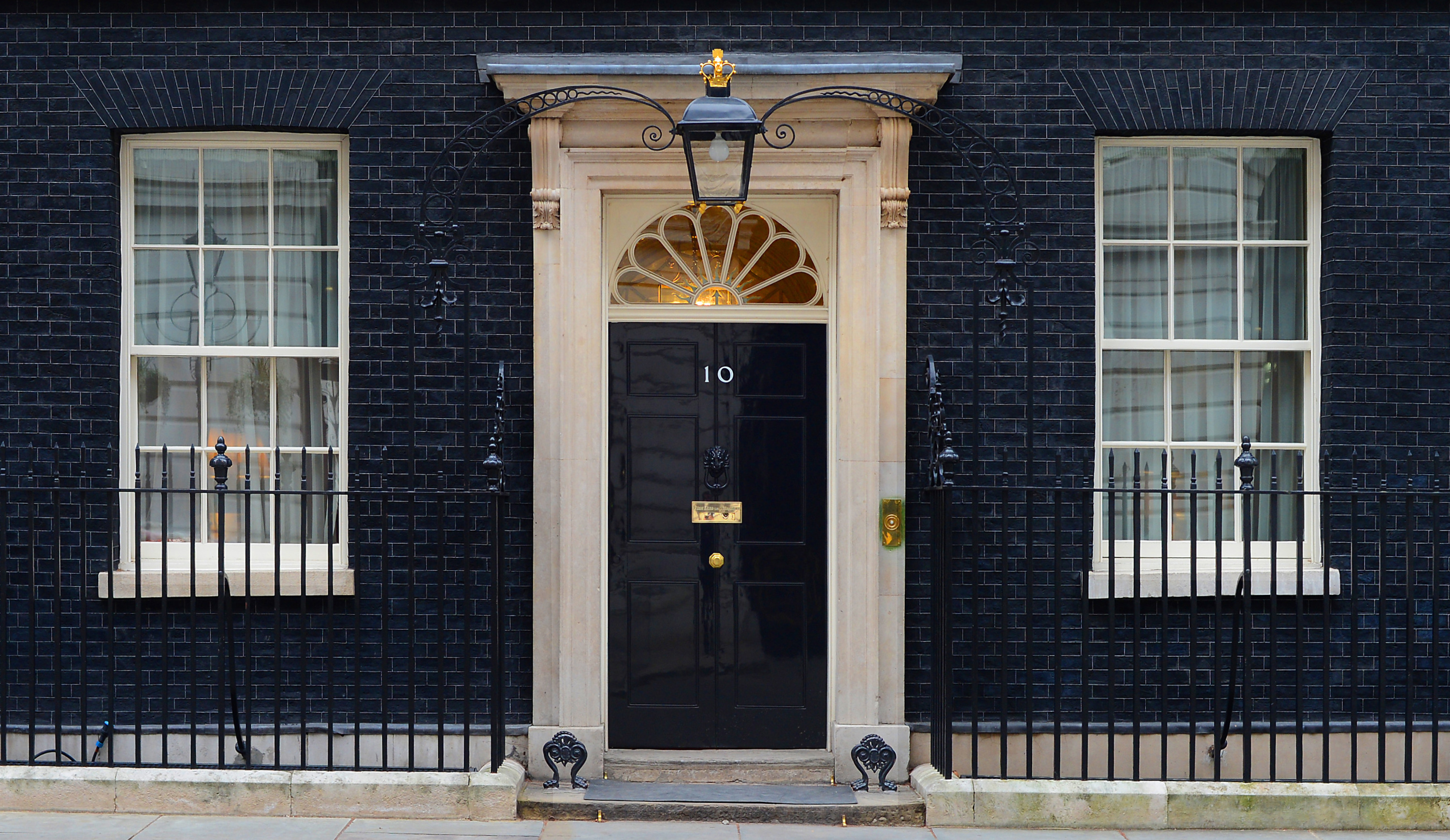 10_Downing_Street._MOD_45155532.jpg