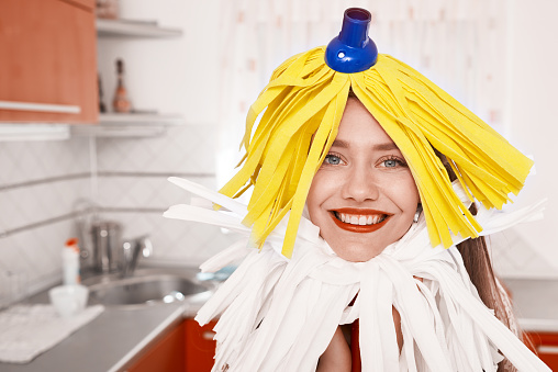 funny-woman-with-mop-on-her-head.jpg
