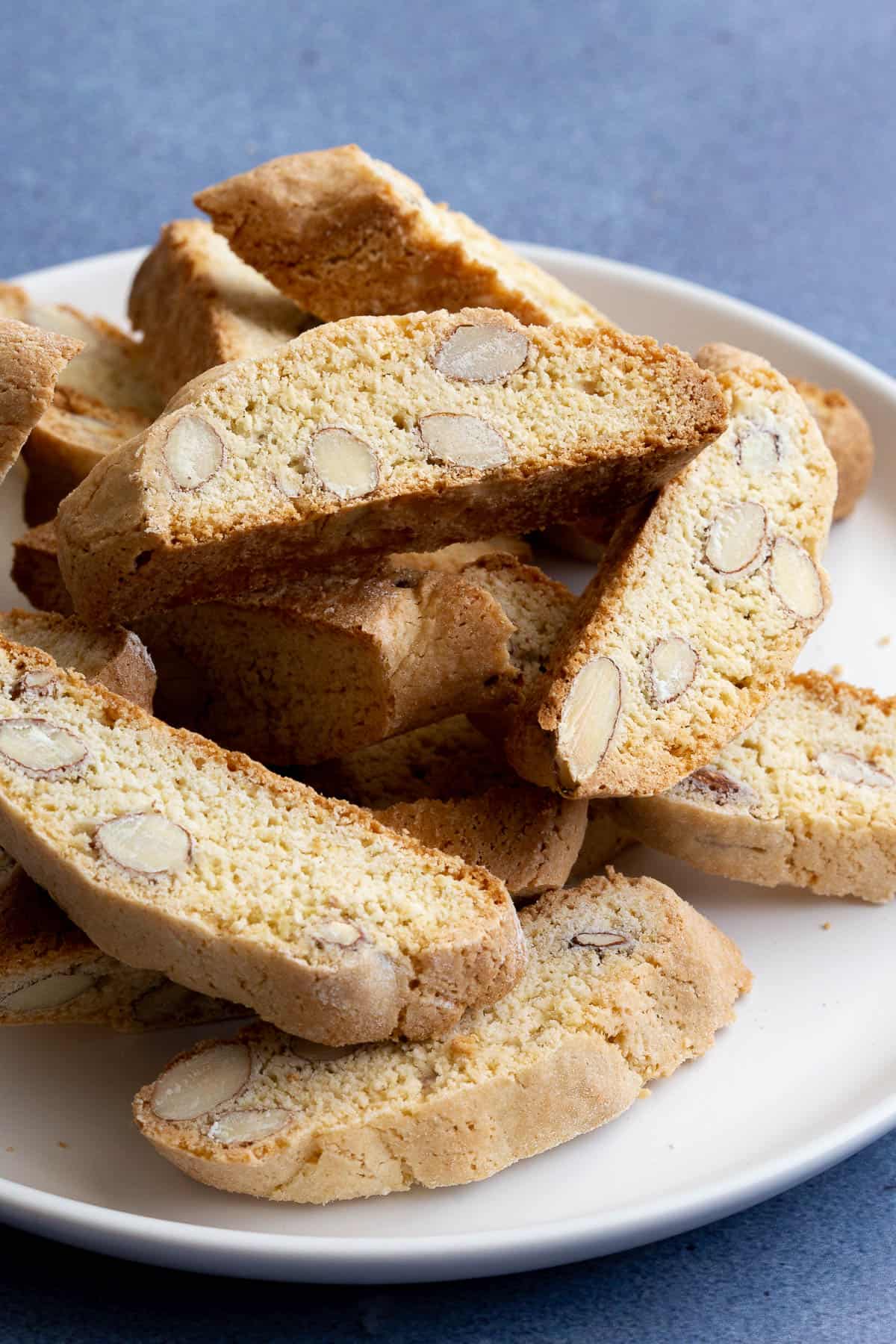 cantucci-toscana-almond-biscotti-3.jpg