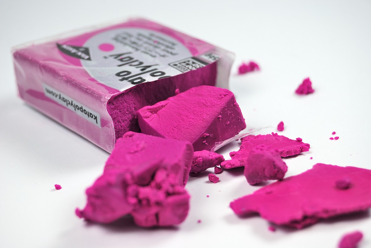 Crumbly-clay.jpg