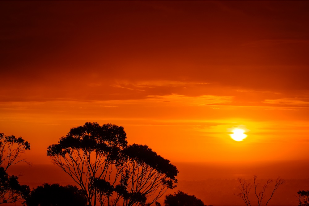 red-sky-at-night-istock-resize.jpg