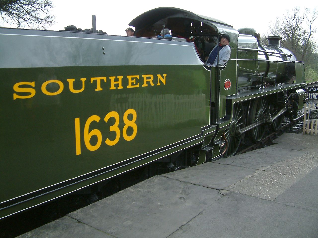 Southern_1638_Bluebell_Railway.jpg