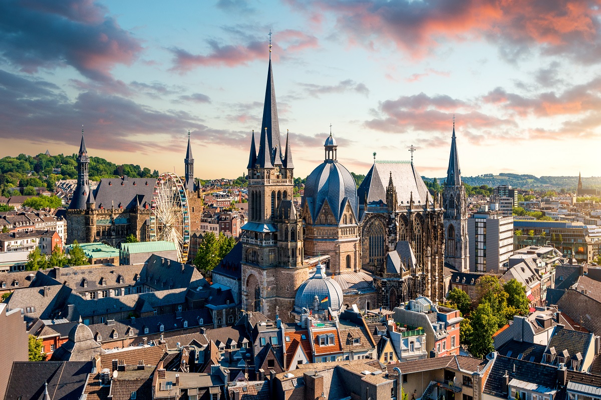 Aachen_AdobeStock_90463286.jpg