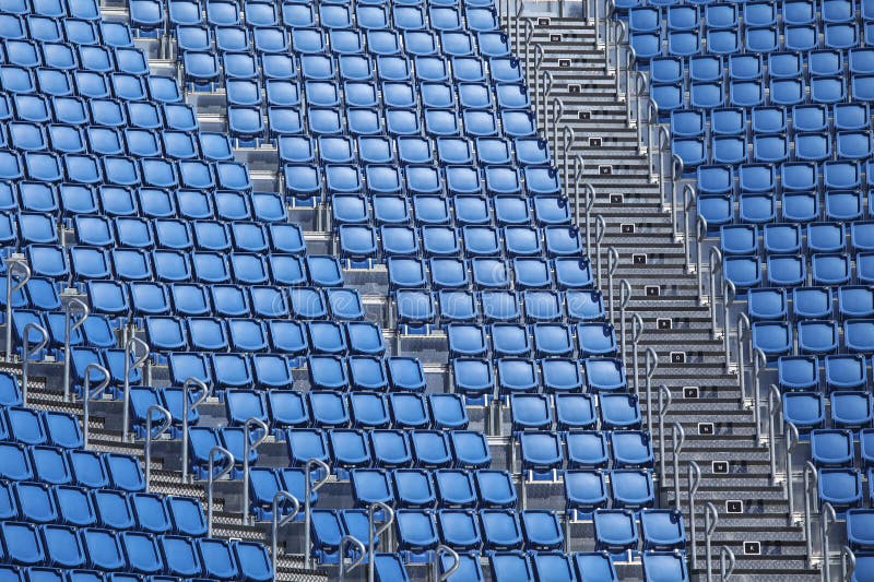 blue-stadium-seats-edinburgh-festival-35667745.jpg