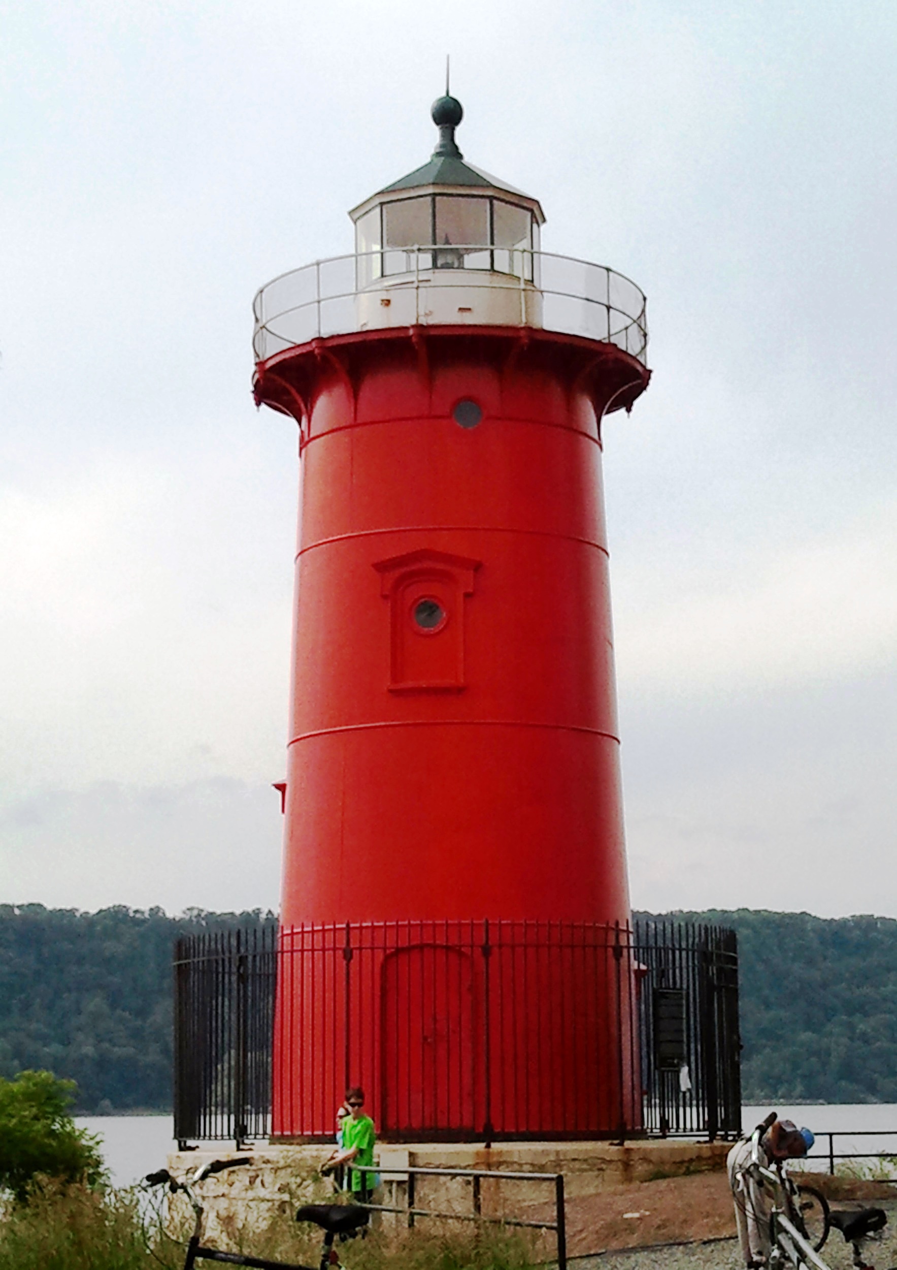 Jeffrey%27s_Hook_Lighthouse_10.jpg