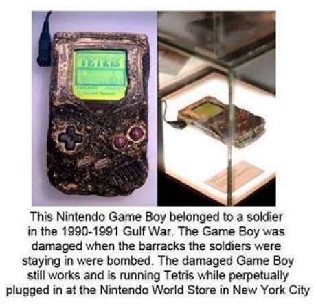 nintendo_game_boy_belonged_to_a_soldier_in_the_gulf_war_2013-07-21.jpg