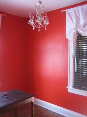 xmy-small-home-office-painted-a-bright-red-color-21508651.jpg.pagespeed.ic.9eG5y5GwzW.jpg