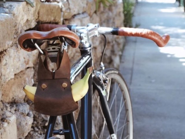 Leather-Banana-Holder-for-Bike-2.jpg