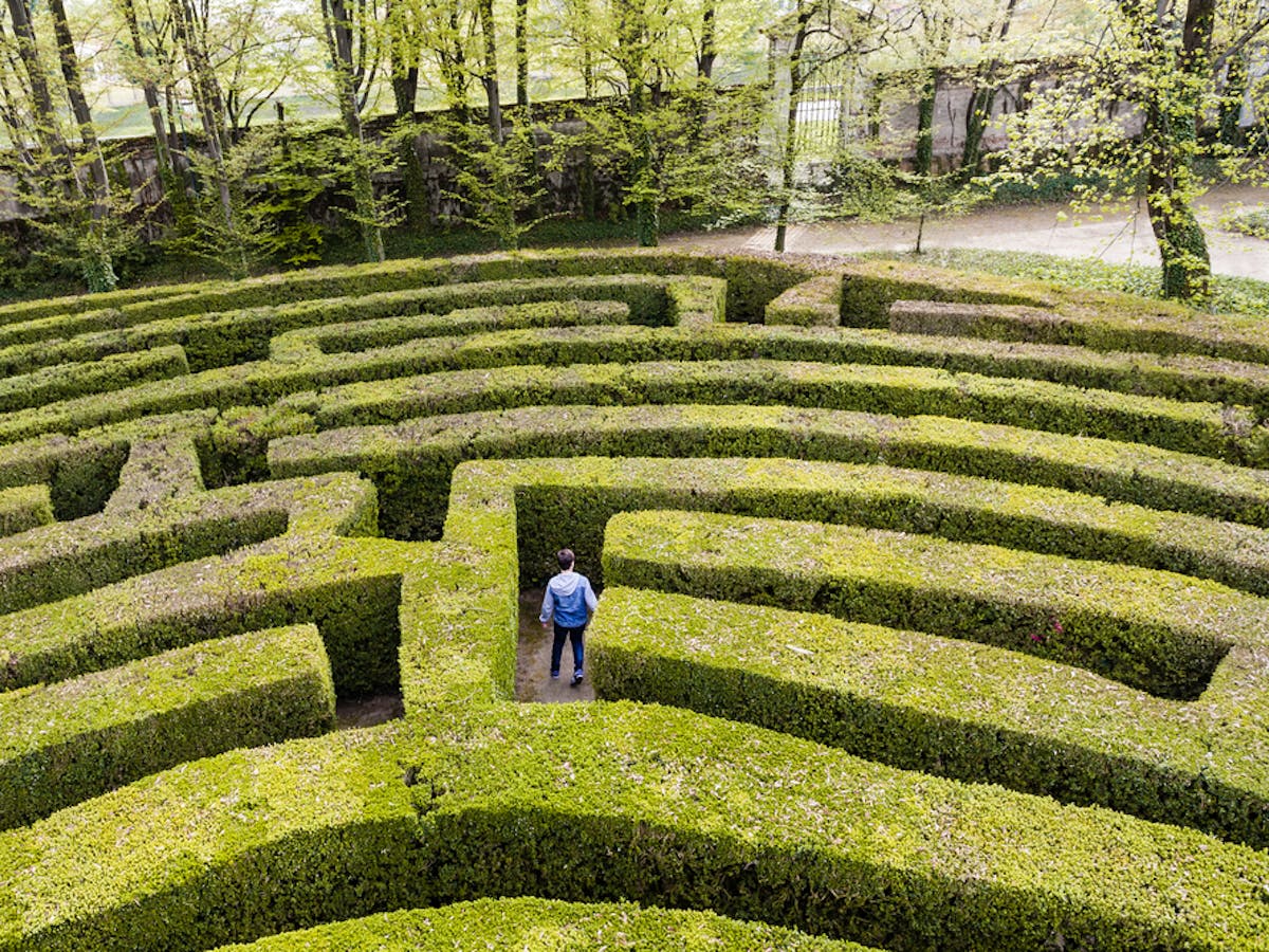 How to escape a maze – according to maths