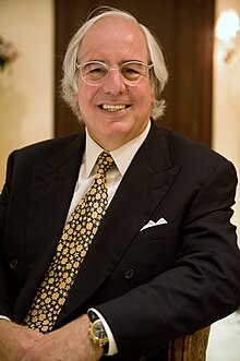 220px-Frank_W._Abagnale_in_2008.jpg