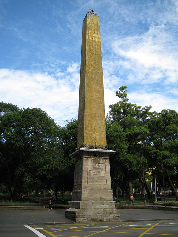 https://upload.wikimedia.org/wikipedia/commons/thumb/0/0f/Hyde_Park_Obelisk_1.jpg/576px-Hyde_Park_Obelisk_1.jpg