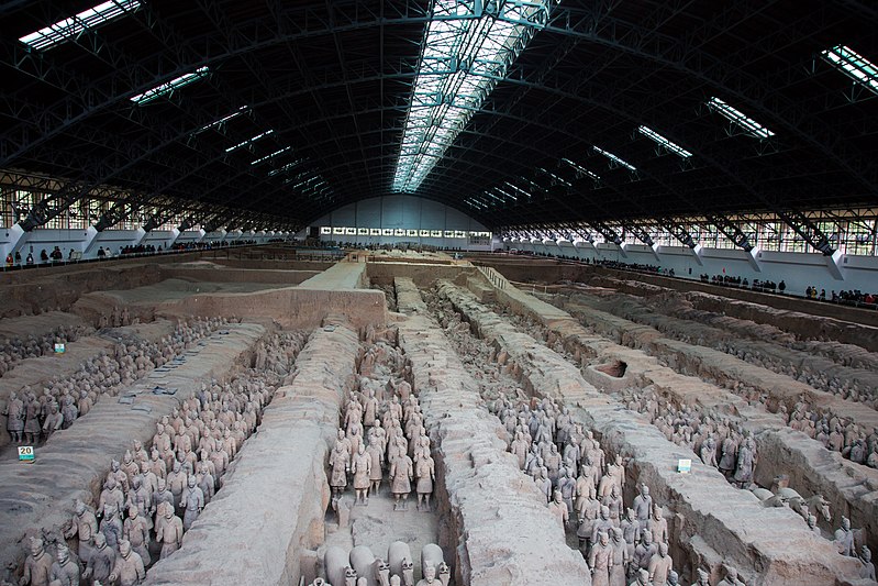800px-Terracotta_Army%2C_View_of_Pit_1.jpg