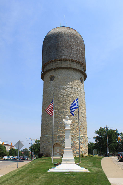 https://upload.wikimedia.org/wikipedia/commons/thumb/a/a2/Ypsilanti_Water_Tower_2011.JPG/512px-Ypsilanti_Water_Tower_2011.JPG