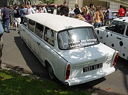 250px-Trabant_601_L_at_the_Szocialista_J%C3%A1m%C5%B1ipar_Gy%C3%B6ngyszemei_2008.jpg