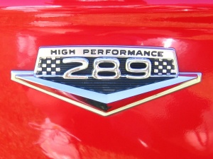 1965-mustang-289-hi-po-emblem.jpg