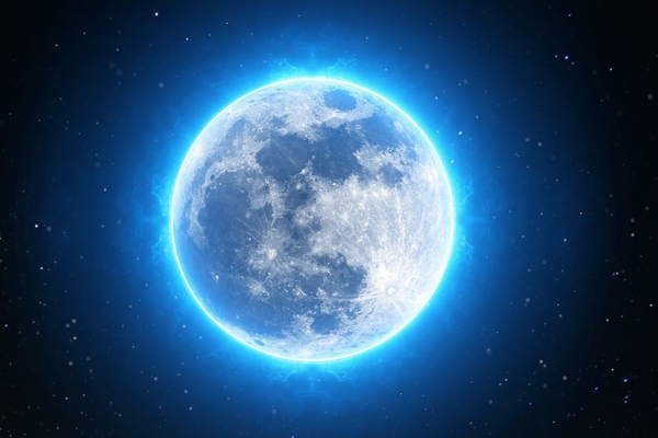 blue_moon_halloween_night_2020_600.jpg